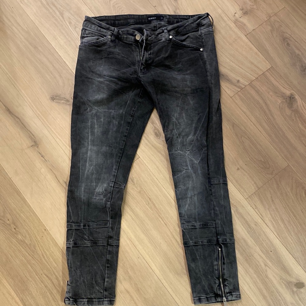 Brand new men’s vitaly jeans